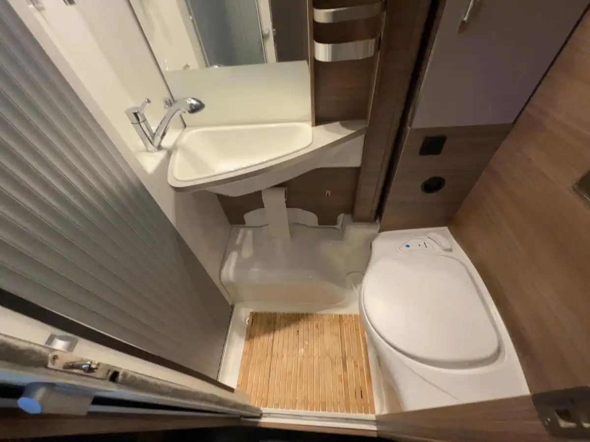 KNAUS LIVE TI 650 MEG 9-GANG-AUTOMATIK - Ansicht 15